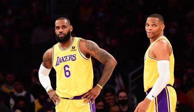 体育视频直播-连败湖人如何走出阴霾？詹姆斯：别看排名专注比赛