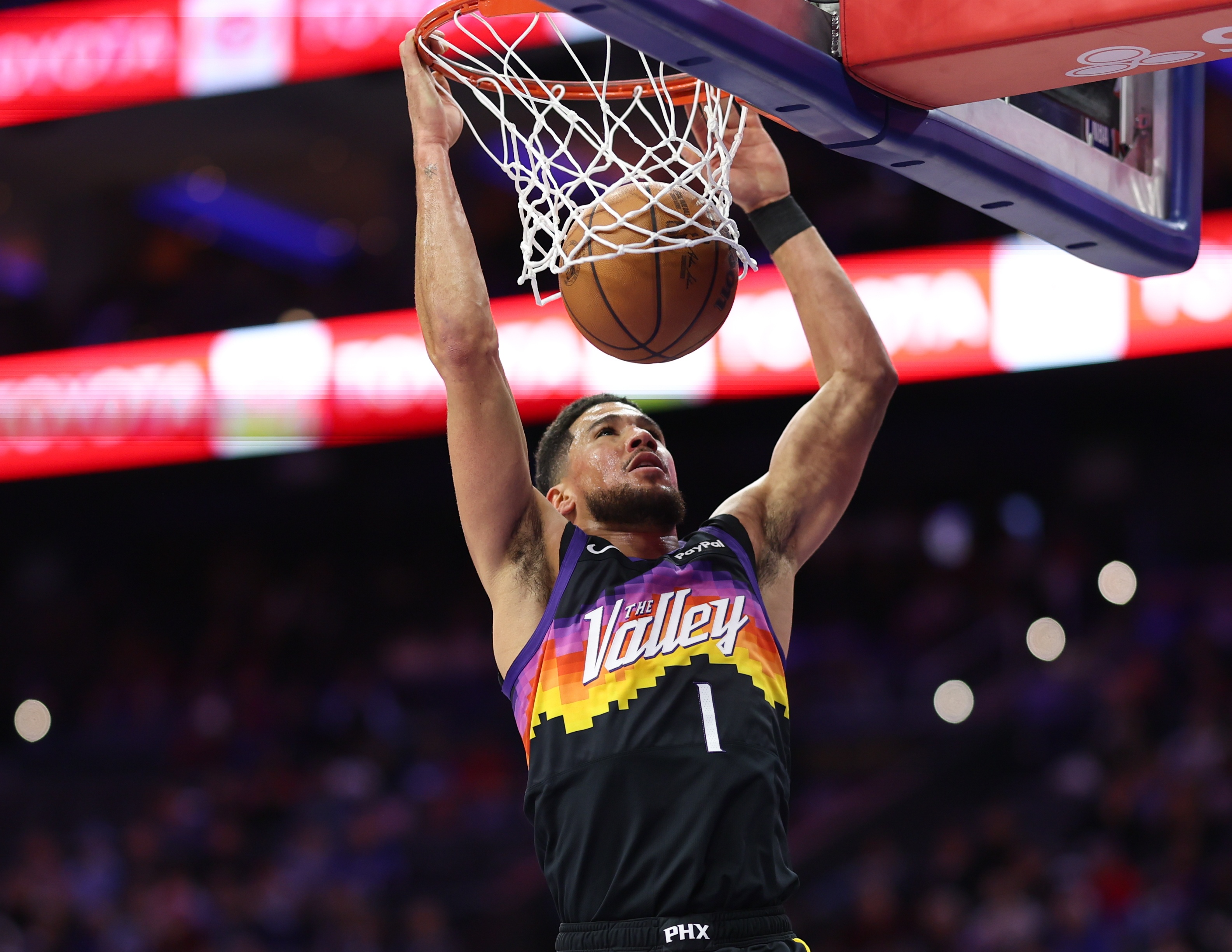 体育视频直播-奥特：布克的恢复形势向好 杰伦·格林的问题出在那次重摔在地