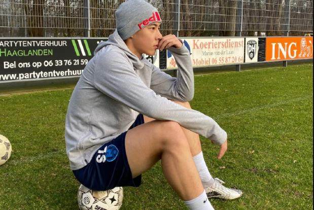 开云体育-李嗣镕：身体素质与欧洲球员持平 优势是动脑踢球